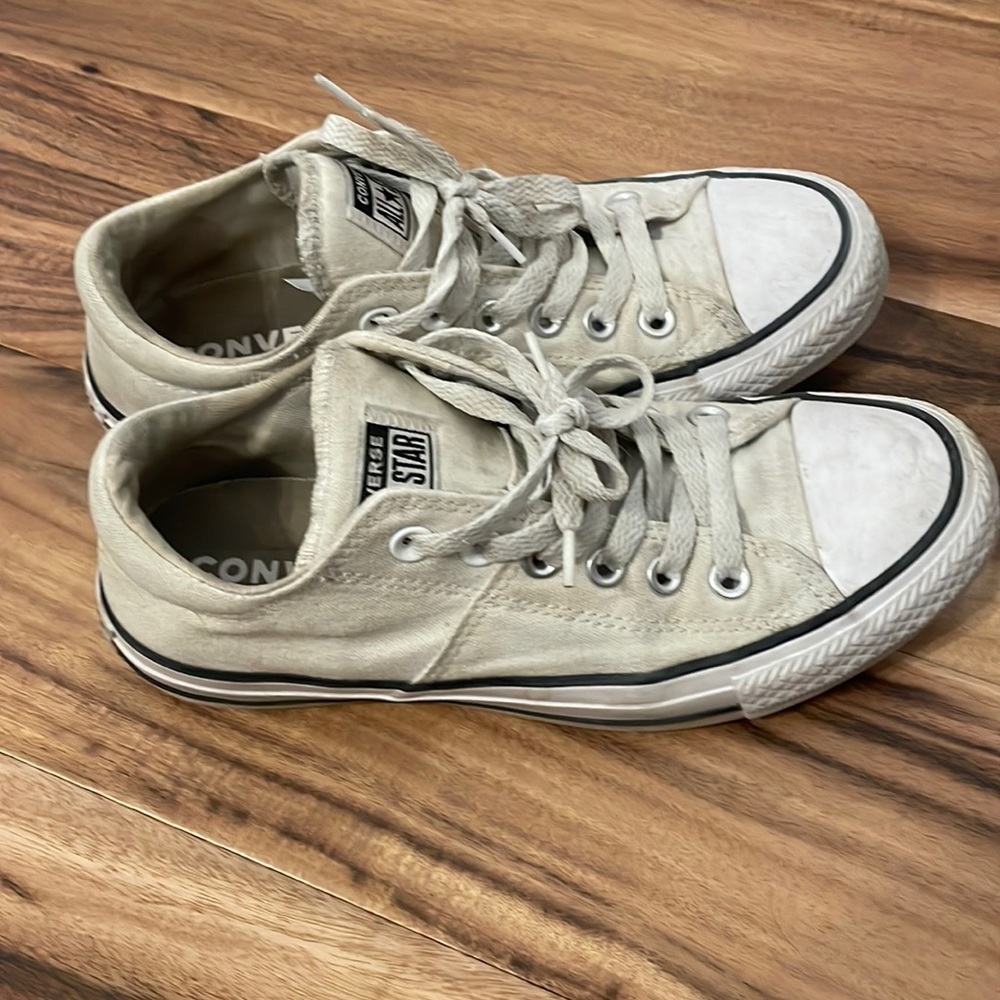 White converse